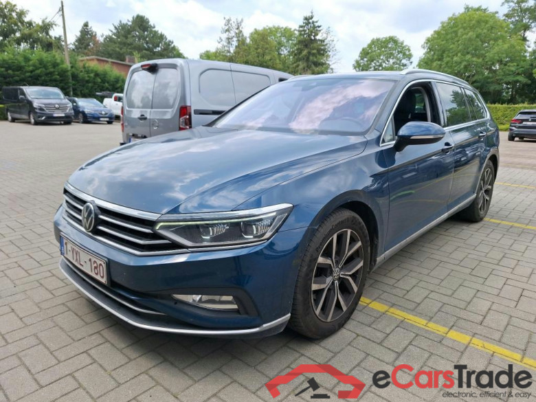 VOLKSWAGEN - VW  PASSAT VARIANT TSI 150PK DSG7 Elegance Business Pack Adventure & Heated Steering Wheel & Travel Assist & Pano Roof & Electric Trailer hook  * PETROL *
