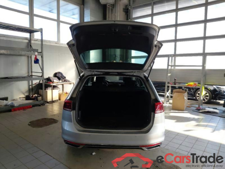 VOLKSWAGEN PASSAT / 2019 / 5P / STATION WAGON VAR. 1.4 PLUG IN HYBRID GTE DSG #5