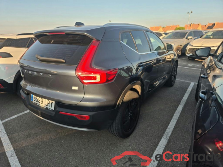 VOLVO XC40 / 2017 / 5P / todoterreno 1.5 T4 Twin Recharge Inscription Ex Auto #2