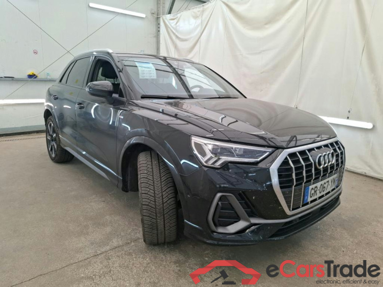 AUDI Q3 / 2018 / 5P / SUV 45 TFSI E 245 S TRONIC S LINE #4