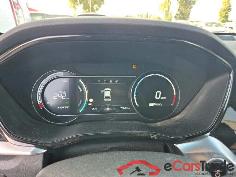 KIA e-Niro / 2016 / 5P / crossover e-Niro 150kW Emotion (Long Range) #4