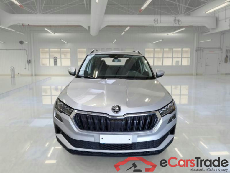 SKODA KAROQ / 2022 / 5P / SUV 2.0 TDI 110KW EVO SCR EXECUTIVE DSG 4X4 #6