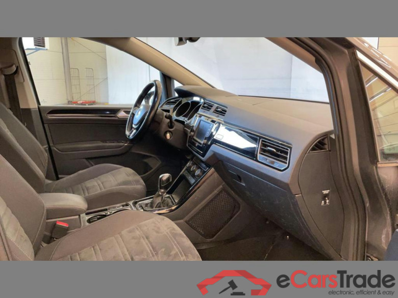 VOLKSWAGEN Touran 1.4 TSI Highline DSG #5