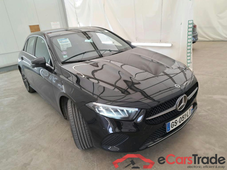 MERCEDES-BENZ Classe A Compact / 2022 / 5P / Berline A 250 e Business Line 8G-DCT #4