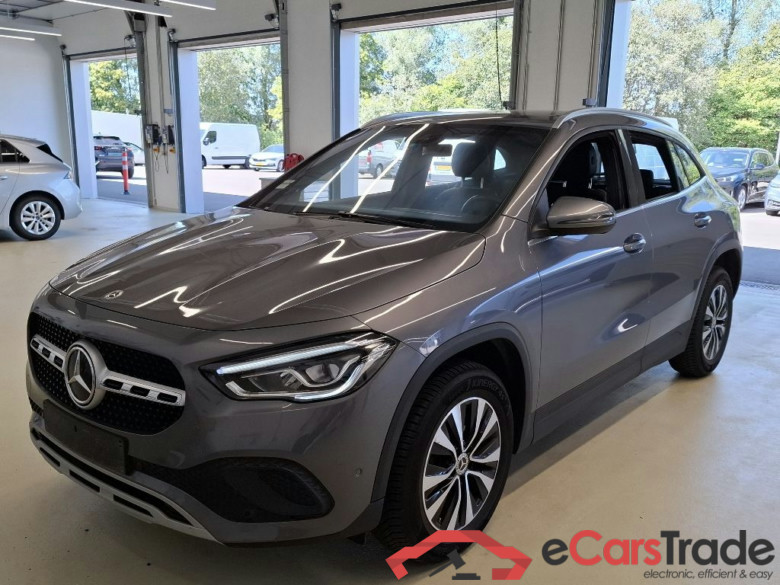 Mercedes GLA 200d Aut. LED Widescreen Navi 1/2 Sport-Leather KeylessGo Klima PDC ... #1