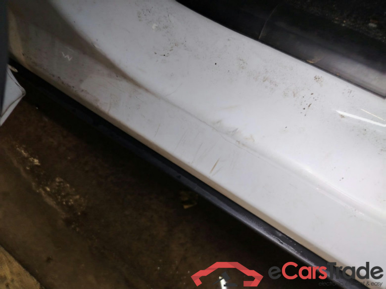TESLA Model Y Long Range Dual Motor AWD 5d 378kW #6