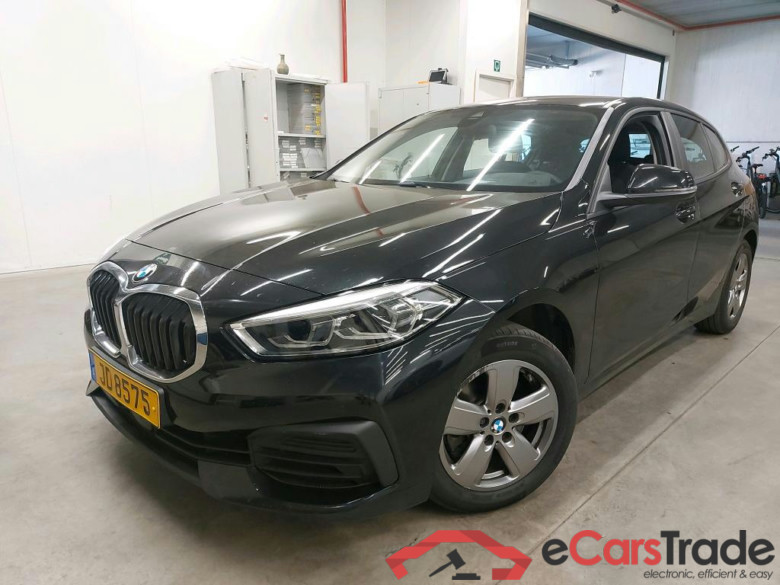 BMW - BMW 1 HATCH 118dA 150PK Pack Business & Parking Assistant