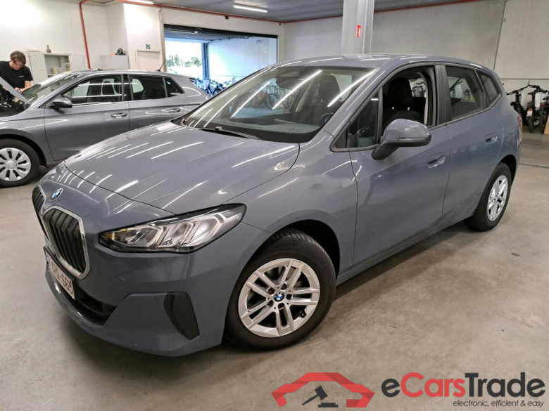 BMW - BMW 2 ACTIVE TOURER 218dA 136PK With Climatic & Navigation & Cruise Control & Park Sensors Front & Rear