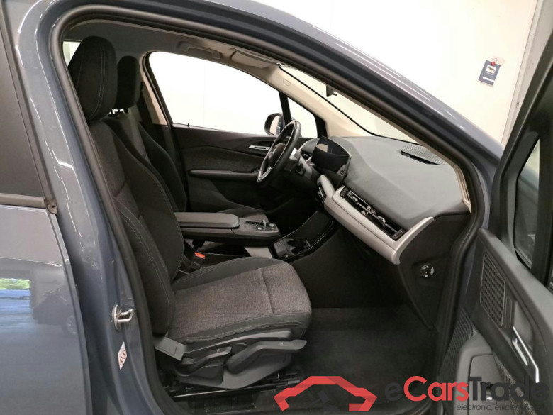 BMW - BMW 2 ACTIVE TOURER 218dA 136PK With Climatic & Navigation & Cruise Control & Park Sensors Front & Rear #3