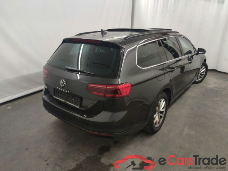 Volkswagen Passat Variant 2.0 TDI 90kW DSG Style Business 5d #2