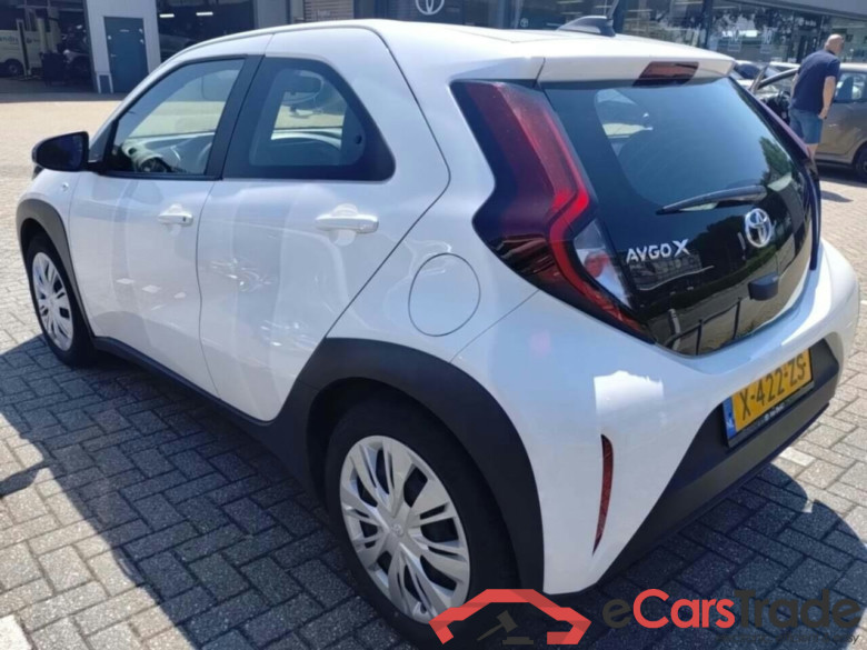 TOYOTA Aygo X 1.0 VVT-i MT Play #3