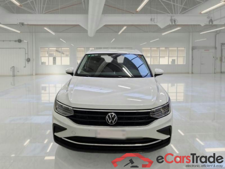 VOLKSWAGEN TIGUAN / 2020 / 5P / SUV 2.0 TDI SCR 110KW LIFE DSG #6