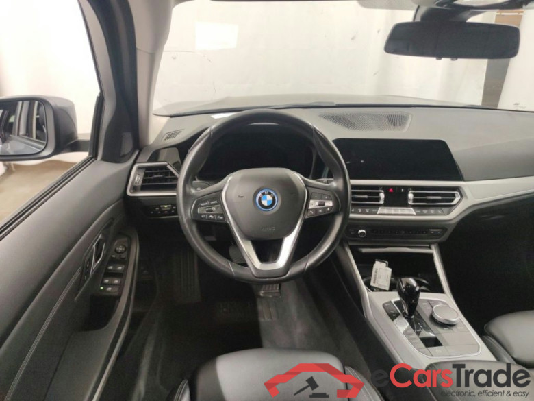 BMW 3 Reeks Touring 320e (150 kW) 5d #6