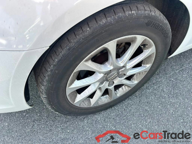AUDI A3 Sportback Sportback 1.6 TDi Attraction #6