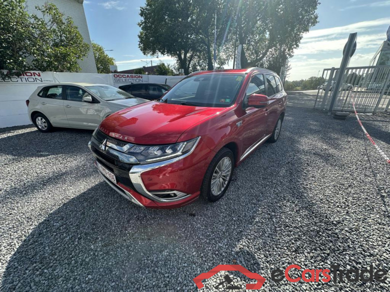 MITSUBISHI Outlande PHEV Outlander PHEV 2.4i 4WD Instyle SDA-NAV