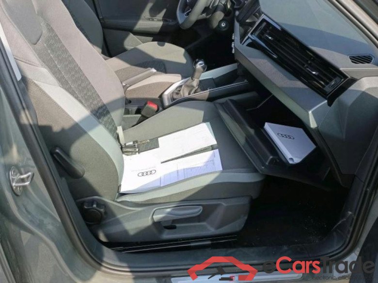AUDI A1 / 2018 / 5P / berlina con portón Sportback Adrenali 30 TFSI 85kW S trn(SP)(SL)(AC1) #6