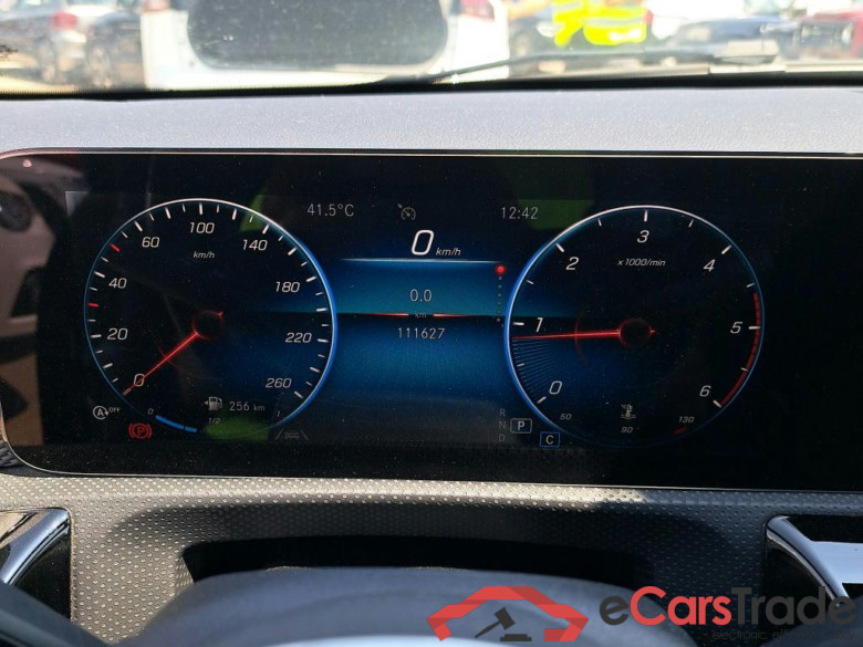 MERCEDES-BENZ CLA / 2019 / 4P / coupé CLA 200 D DCT #4