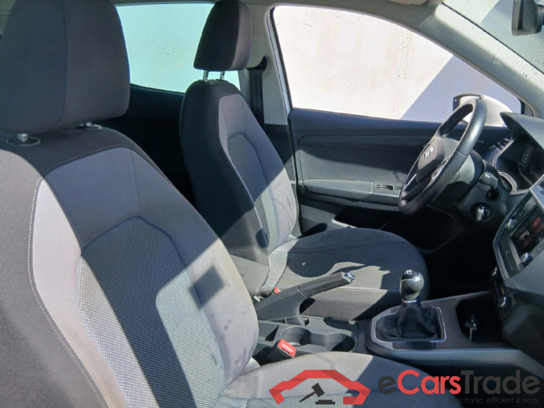 SEAT Arona / 2017 / 5P / todoterreno 1.0 TSI 70kW (95CV) Style Edition Eco (CX) #6