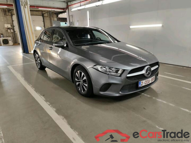 Mercedes A-Klasse A-Klasse A 180 Essential Line 100kW/136pk  5D/P Auto-7 #2