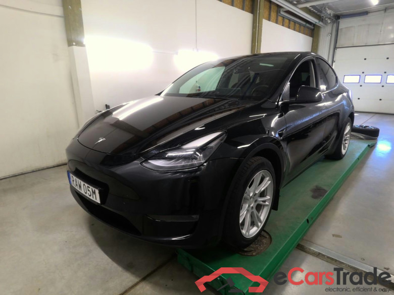 Tesla Model Y Long-Range AWD