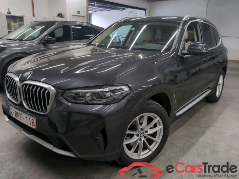 BMW - BMW X3 sDrive18dA 136PK With Climatic & Navigation & Cruise Control & Park Sensors Front & Rear & Pano Roof