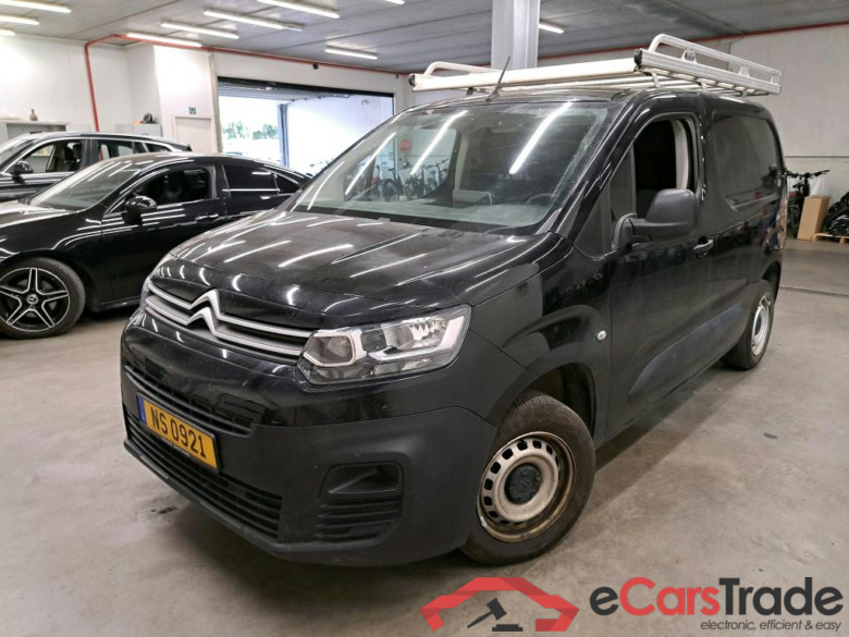 CITROËN - CIT BERLINGO B/F BlueHDi 102PK Club M Light With Rear Park Sensors & Foldable Towing Hook #1