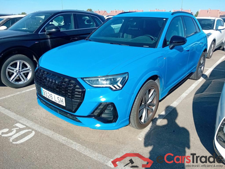 AUDI Q3 / 2018 / 5P / todoterreno 45 TFSI e 180kW S tronic Black Line