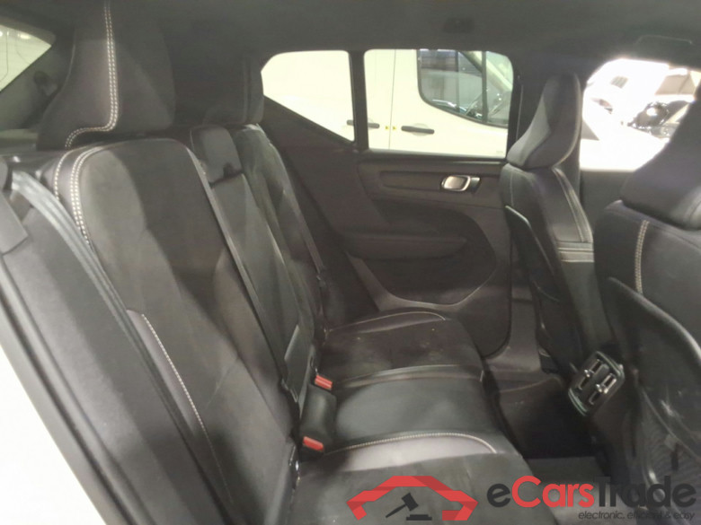 VOLVO XC40 1.5 T2 R-DESIGN #5
