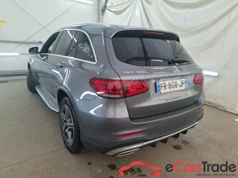 MERCEDES-BENZ GLC / 2019 / 5P / SUV GLC 300 e AMG Line 4Matic #3
