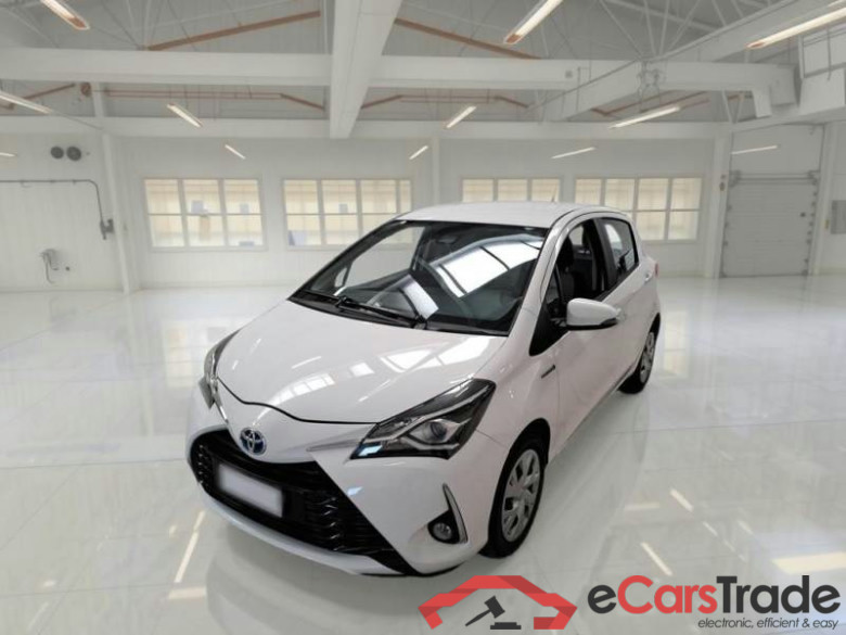 TOYOTA YARIS / 2017 / 5P / BERLINA 1.5 HYBRID BUSINESS