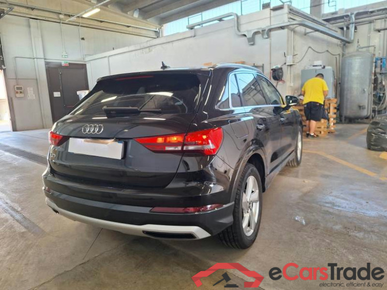 AUDI Q3 / 2018 / 5P / SUV 35 TDI S TRONIC BUSINESS ADVANCED #2