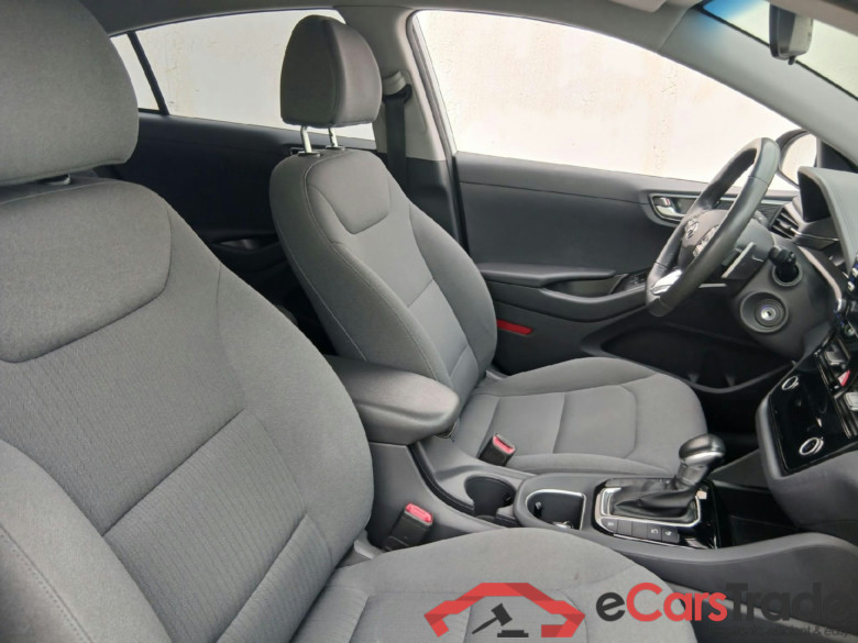HYUNDAI IONIQ / 2019 / 5P / berlina con portón 1.6 GDI PHEV Klass DCT #6