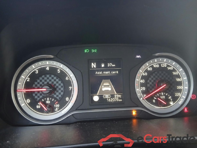 HYUNDAI i20 / 2020 / 5P / berlina con portón 1.0 TGDI 74kW (100CV) 48V Essence #4