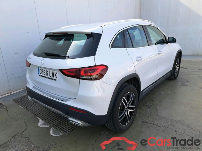 MERCEDES-BENZ GLA / 2020 / 5P / todoterreno GLA 200 D #2
