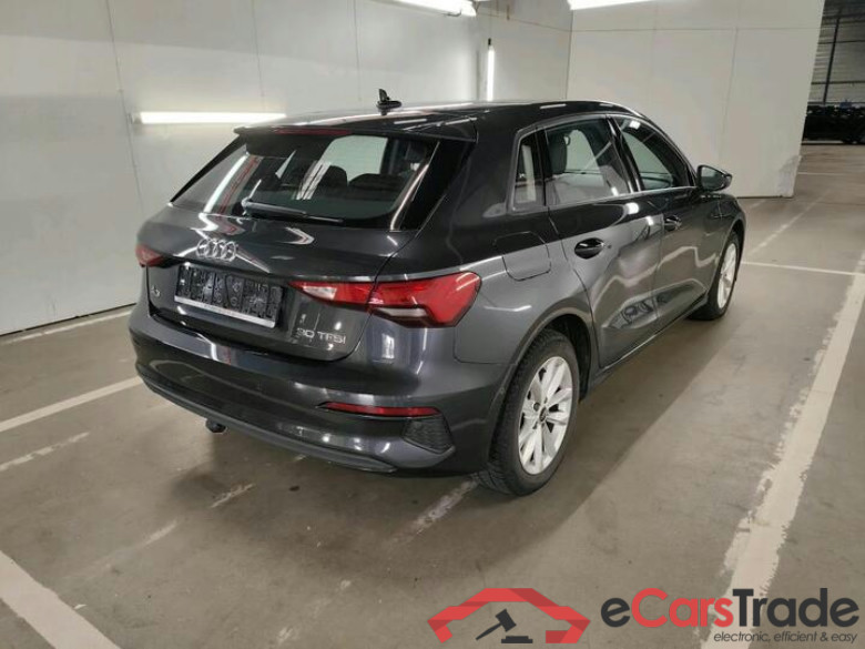 Audi A3 Sportback A3 Sportback 1.0 30 TFSi S tronic Attraction (Mild Hybrid) 81kW/110pk  5D/P Auto-7 - CO2 indicative #4