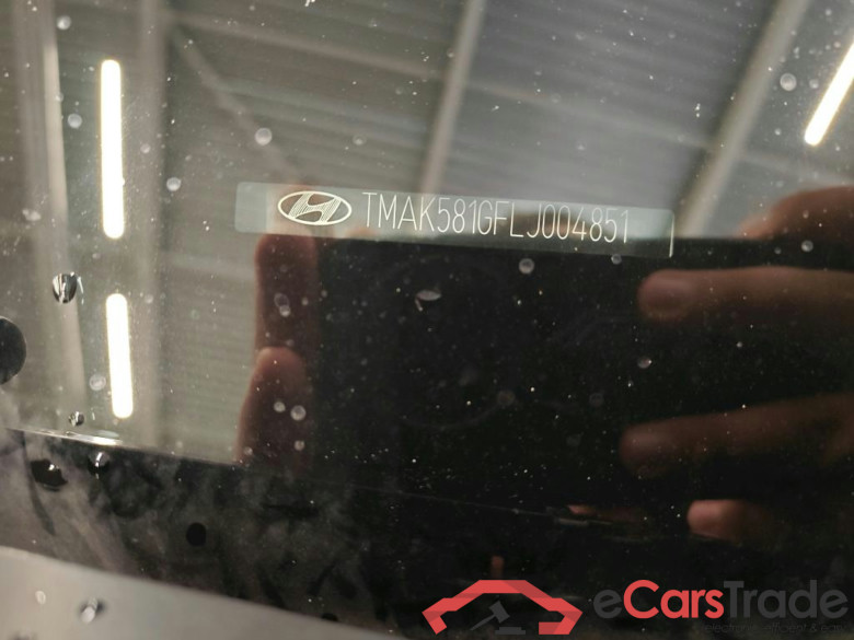 Hyundai KONA Limited Electric 64 kWh 5d #6