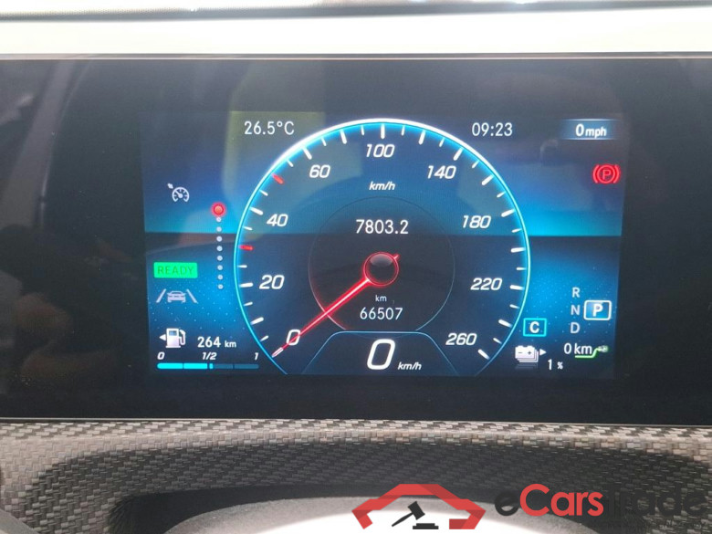 MERCEDES-BENZ Classe A Compact / 2018 / 5P / Berline A 250 e Business Line 8G-DCT #6