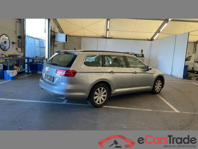 VOLKSWAGEN Passat SW 1.4 TSI ACT Comfortline #4