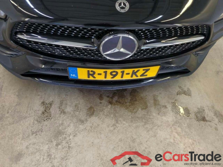 MERCEDES-BENZ CLA-klasse Shooting Brake 180 AMG Line #4