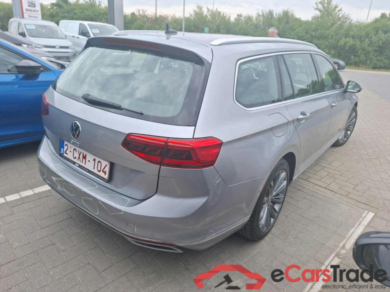 VOLKSWAGEN - VW  PASSAT VARIANT TSI 218PK DSG6 GTE Business Pack Design & Comfort & 14 Way Ergo Seat & Travel Assist Plus & Area View & Electric Foldable Trailer Hook * HYBRID * #2
