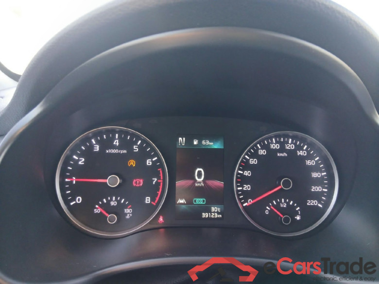 KIA Stonic / 2017 / 5P / todoterreno 1.0 T-GDi 88kW (120CV) MHEV iMT Drive #4