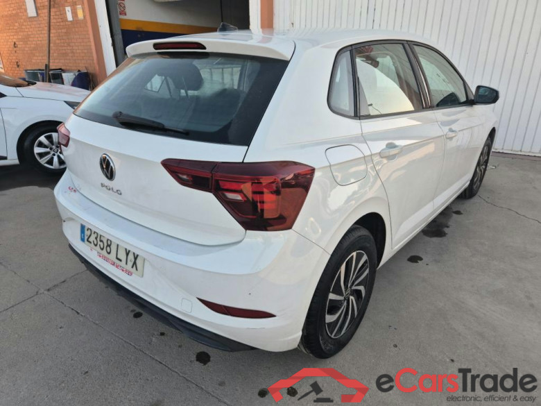 VOLKSWAGEN Polo / 2021 / 5P / berlina con portón Life 1.0 TSI 70kW (95CV) #2