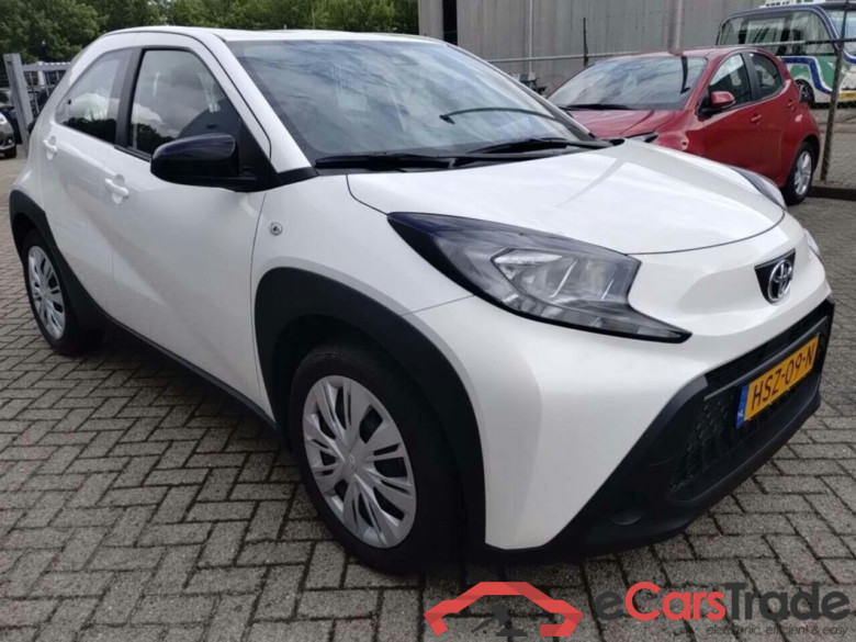 TOYOTA Aygo X 1.0 VVT-i MT Play #2