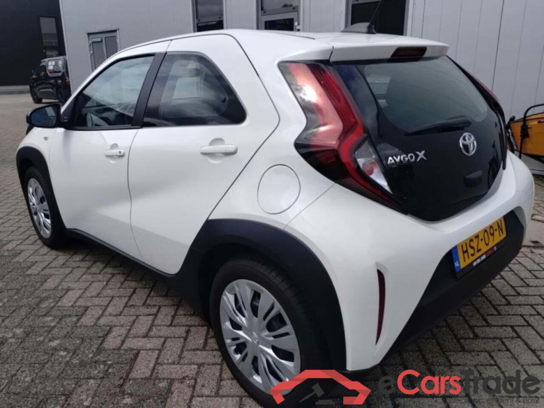 TOYOTA Aygo X 1.0 VVT-i MT Play #3