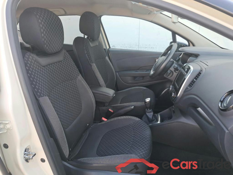 RENAULT Captur / 2017 / 5P / crossover Zen TCe 66kW (90CV) -18 (CX) #6