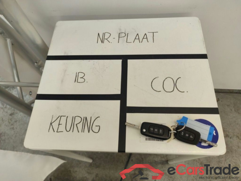 RENAULT CLIO V 1.0 TCe Equilibre GPF 5d #4