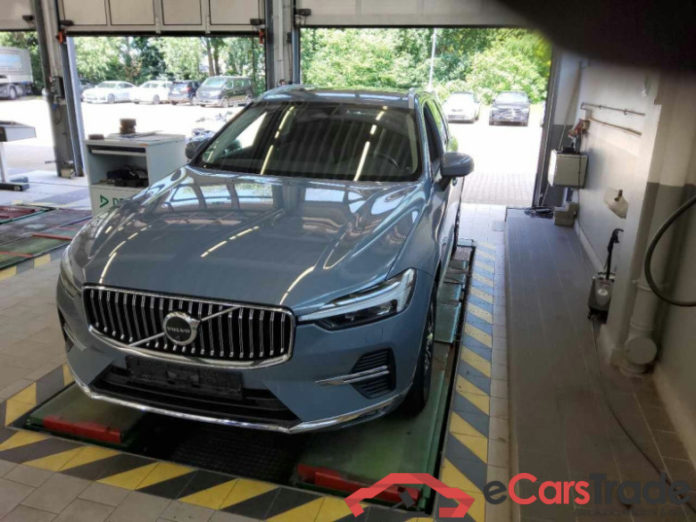 Volvo XC60 (03.2017->) DE - SUV5 B5 (Benzin) 2WD EU6d, Inscription Mild-Hybrid, (Facelift) 2021 - 2022 #1