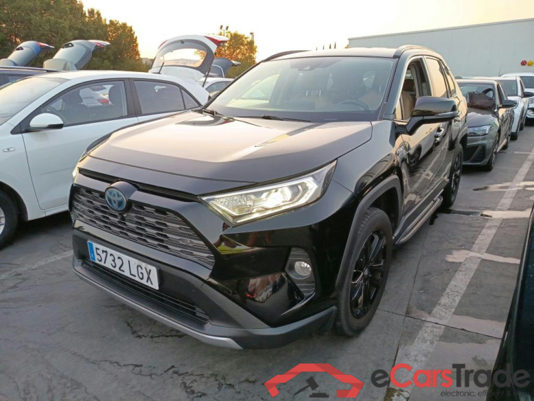 TOYOTA Rav4 / 2018 / 5P / todoterreno 2.5l 220H Luxury