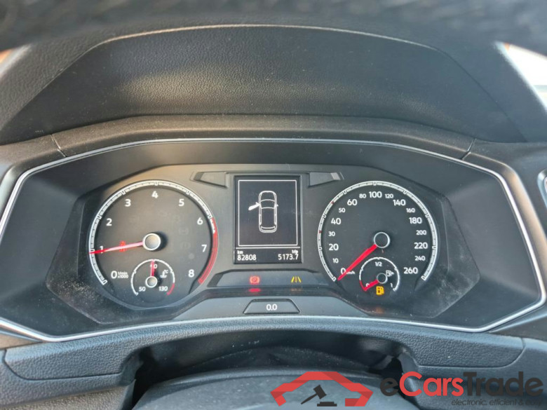 VOLKSWAGEN T-Roc / 2017 / 5P / todoterreno Advance 1.0 TSI 85kW (115CV) #4