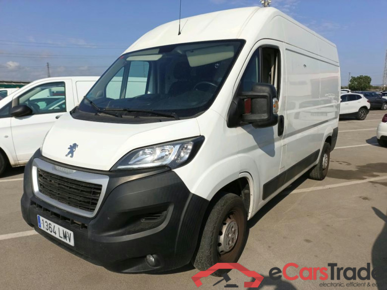PEUGEOT Boxer / 2014 / 4P / furgón Pack 335 L2 H2 BHDI 103kW (140CV) S&S